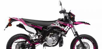 Stage6 -tarrasarja, Yamaha DT, pinkki